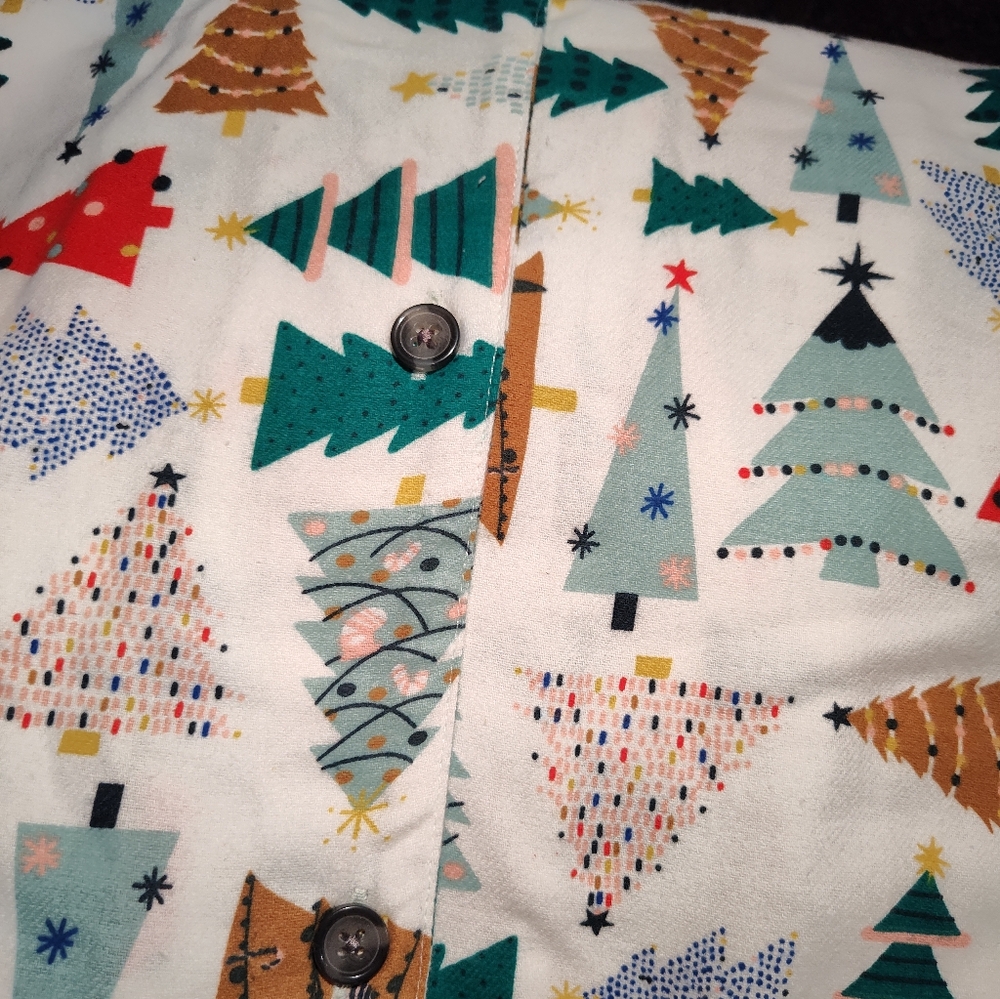 Old Navy Christmas Tree Print Women's Flannel Pajama Set - Picture 3 of 6